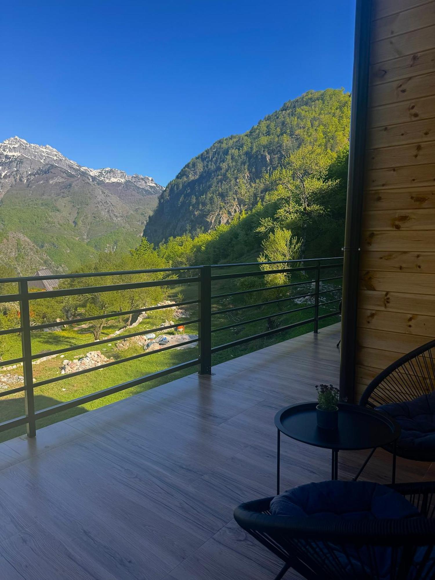 Vidis Chalet Boutique Hotel Theth Eksteriør bilde